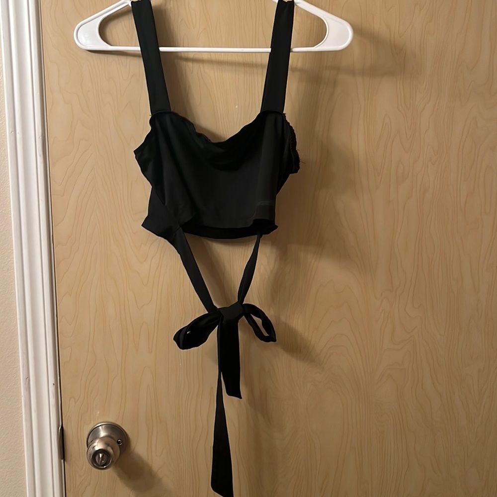 M, Black tank crop top, with Tie front